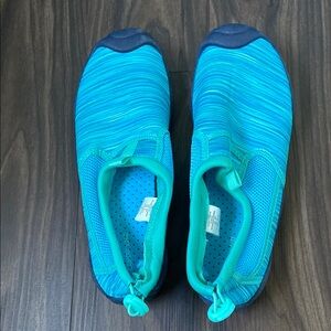 Lands End Swim Shoes - Blue 7B Never worn!